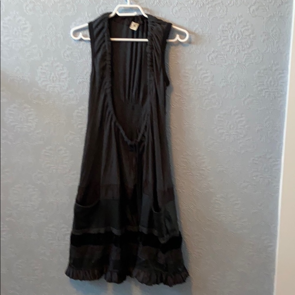 Indies black pinafore dress with pockets